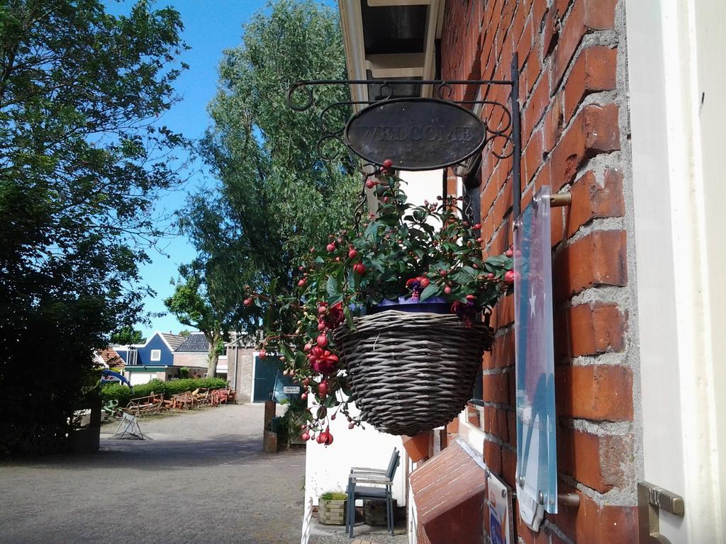 Bed & Breakfast Meinsma Moddergat Экстерьер фото
